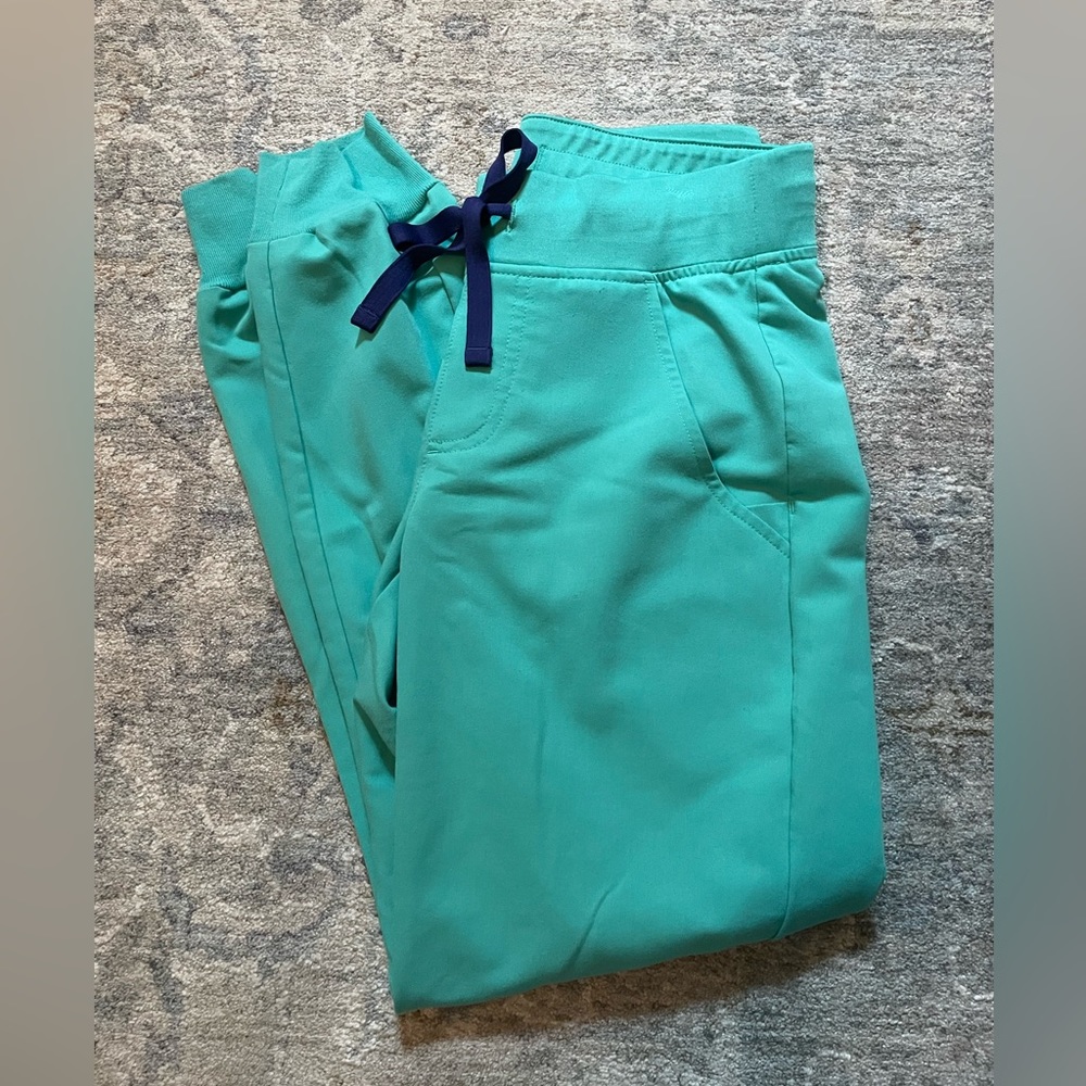 FIGS XXSP surgical green joggers